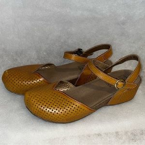 Spring Step L’Artiste Natural Leather Lizzie Wedge Clog